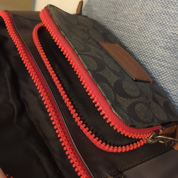 Coach Track Belt Bag in Leather and Signature Canvas - Picture 7 of 8